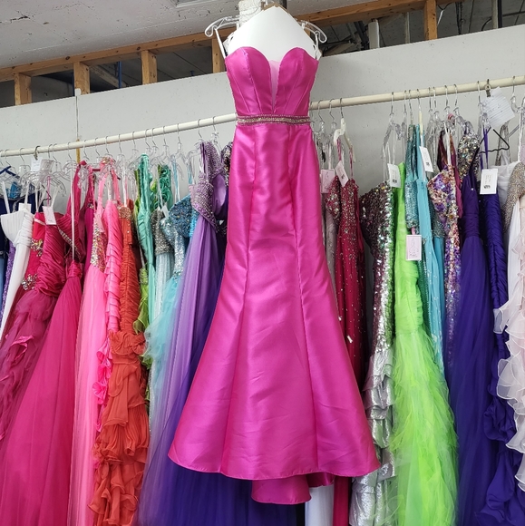 Madison James Formal Dress - Picture 1 of 3